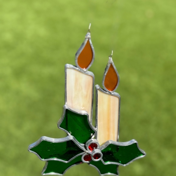 Beautiful Stain Glass Sun Catcher Candles with Holly - Picture 4 of 10